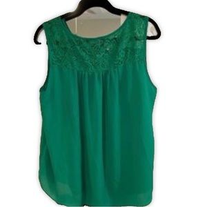 🦋Gap women’s Tops Emerald Green Tank Top Size S